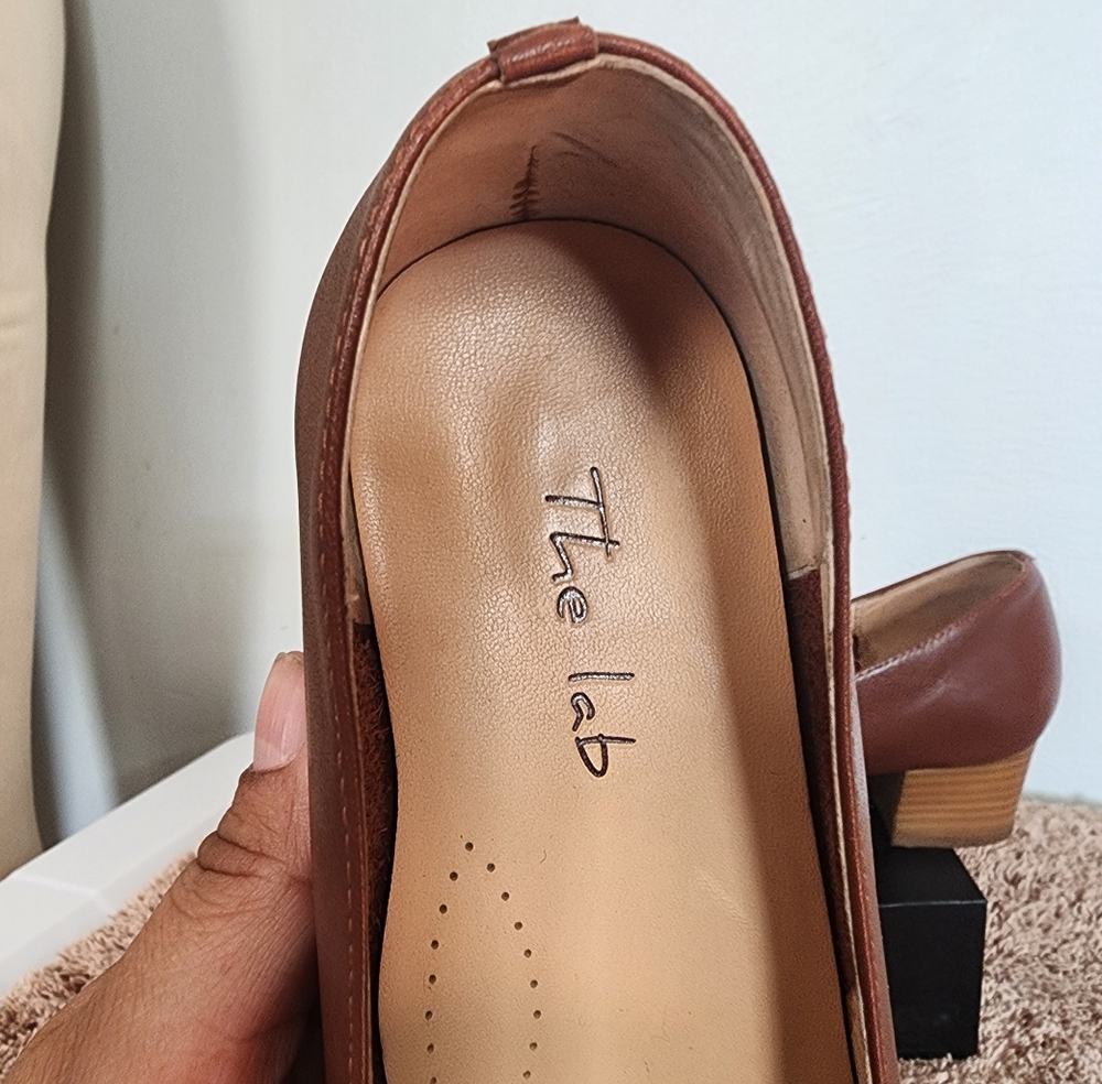 Women's Brown Loafers.  Size 35. Brand the lab.  That's right - Picture 10 of 16